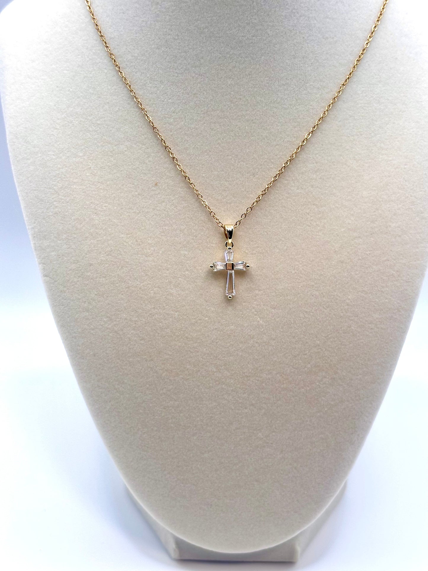 Cruz de Gracia Necklace